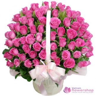 99 pink roses arrangement in Vietnam