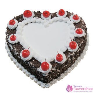 Heart shaped birthday cake in Vietnam