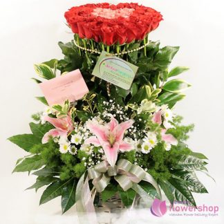 Basket of red roses mixed pink lily