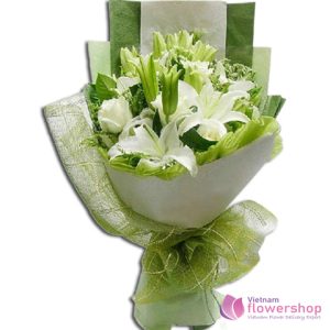 Beautiful flowers in white in Vietnam flower shop