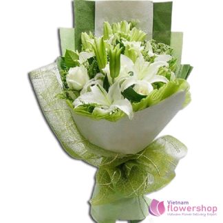 Beautiful flowers in white in Vietnam flower shop