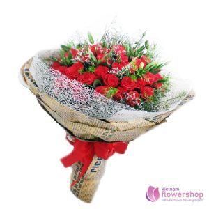 Bouquet of lovely red roses