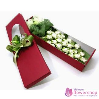 Box of white roses in Binh Duong city