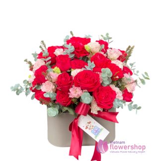 Order flower basket for girlfriend in Vietnam
