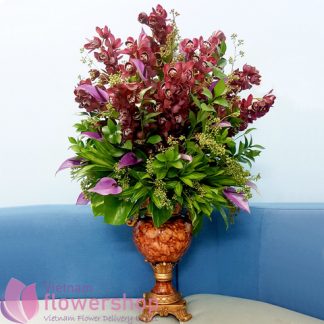 Hanoi premium flowers arrangement in vase