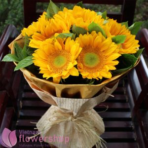 Love bouquet of sunflower free delivery