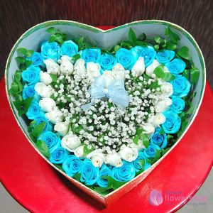 Love flowers in Vietnam flower shop