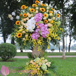 Opening congratulation flowers to Vietnam