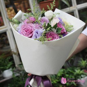 Romantic mixed flowers for girls friend