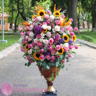 Saigon luxurious flowers for delivery