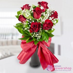 Send flowers in vase to girlfriend in Vietnam