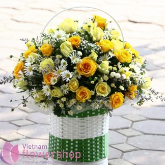 Order yellow rose basket to Vietnam