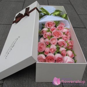 Vietnam Beautiful Pink rose gift box
