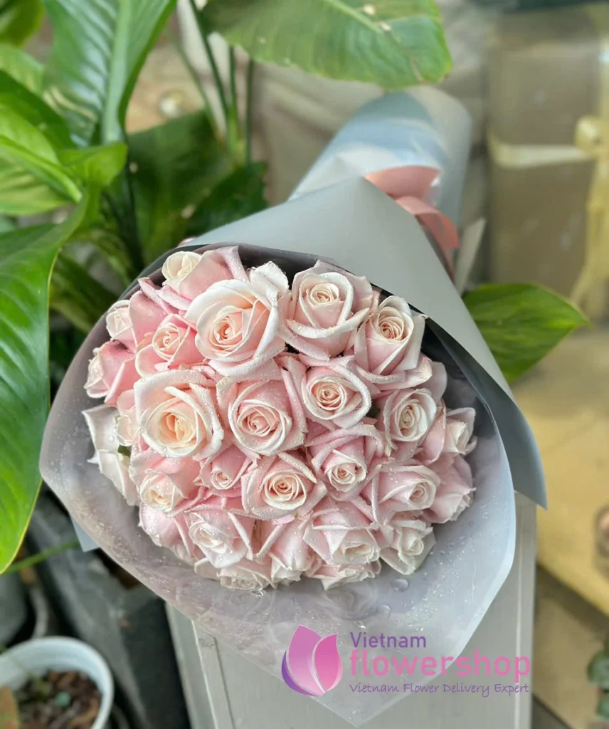 Pink rose bouquet for Vietnamese Women's Day